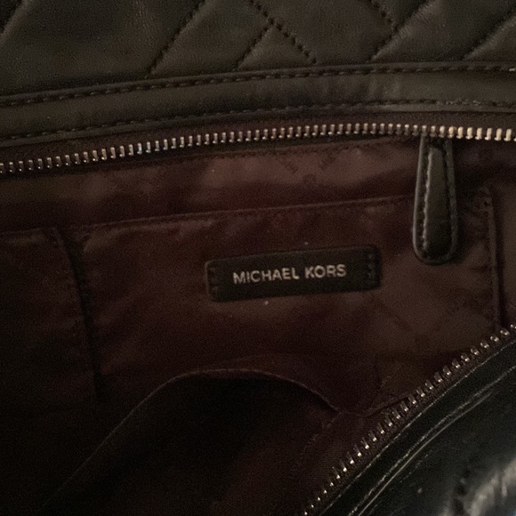Black michael kors bag - Picture 2 of 3